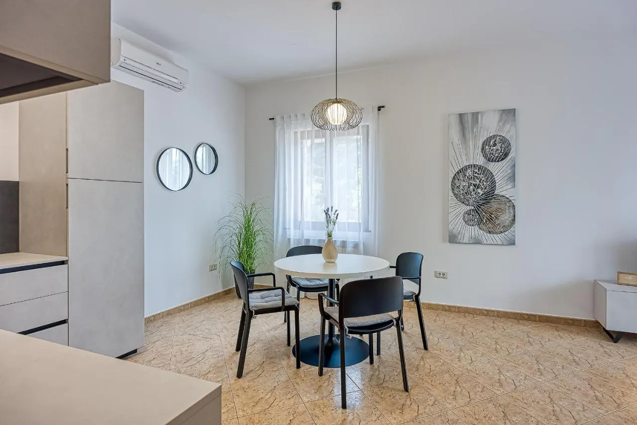 Apartments Lori Rovinj 0*,  Croatia