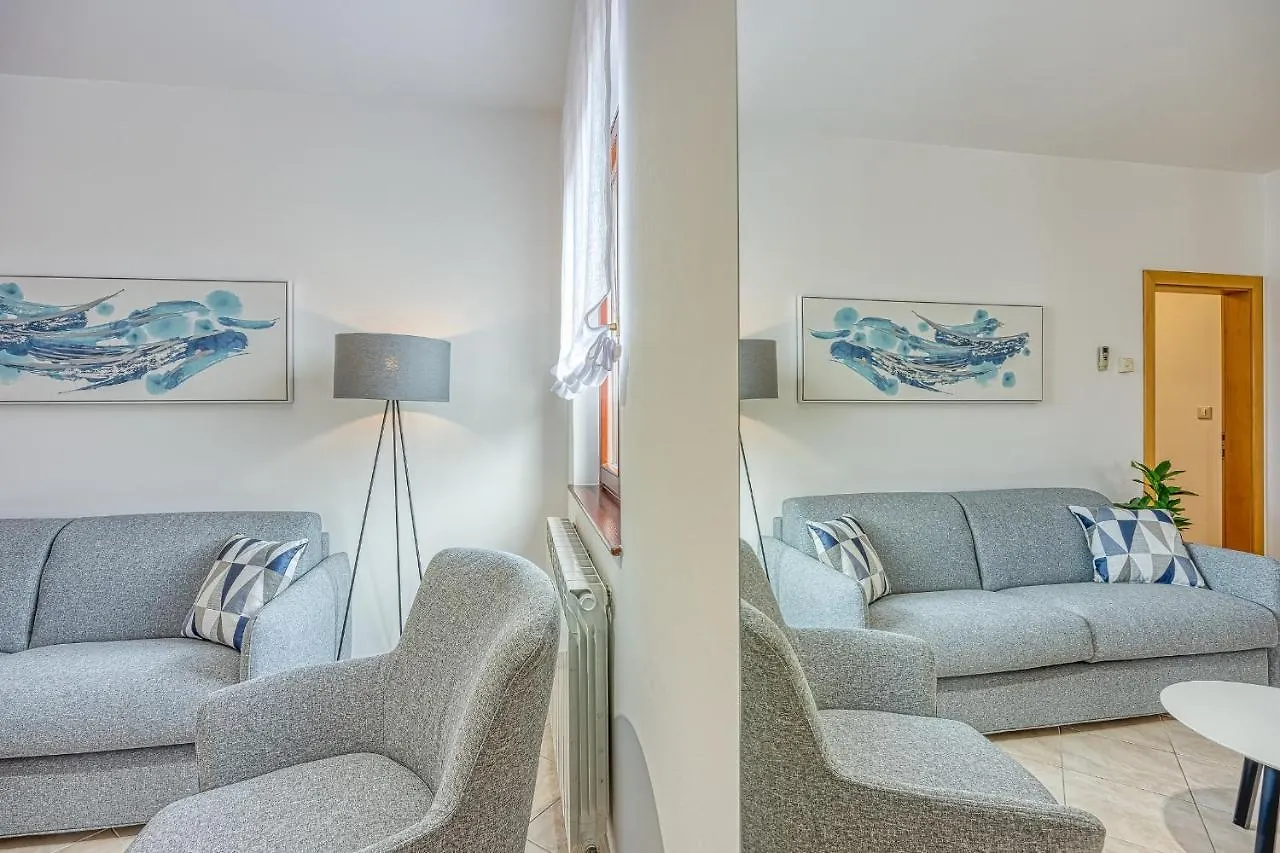 Guest house Apartments Lori Rovinj