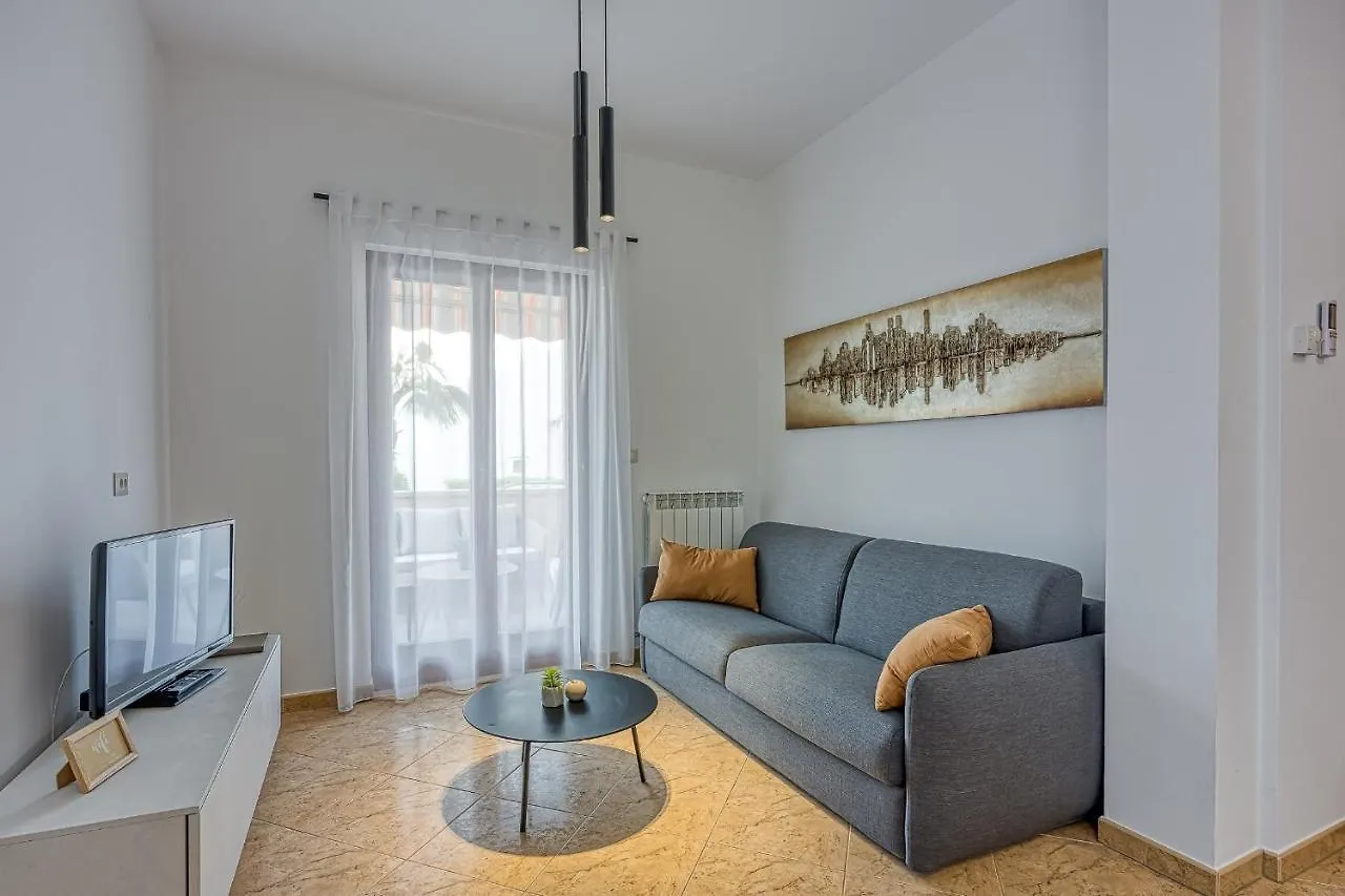 Apartments Lori Rovinj Guest house